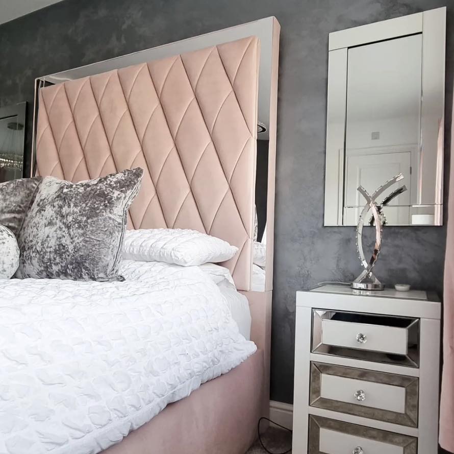 Skyscraper Mirror bed