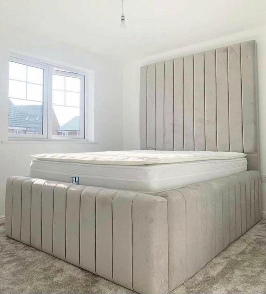 Montana Ambassador Panel Bed